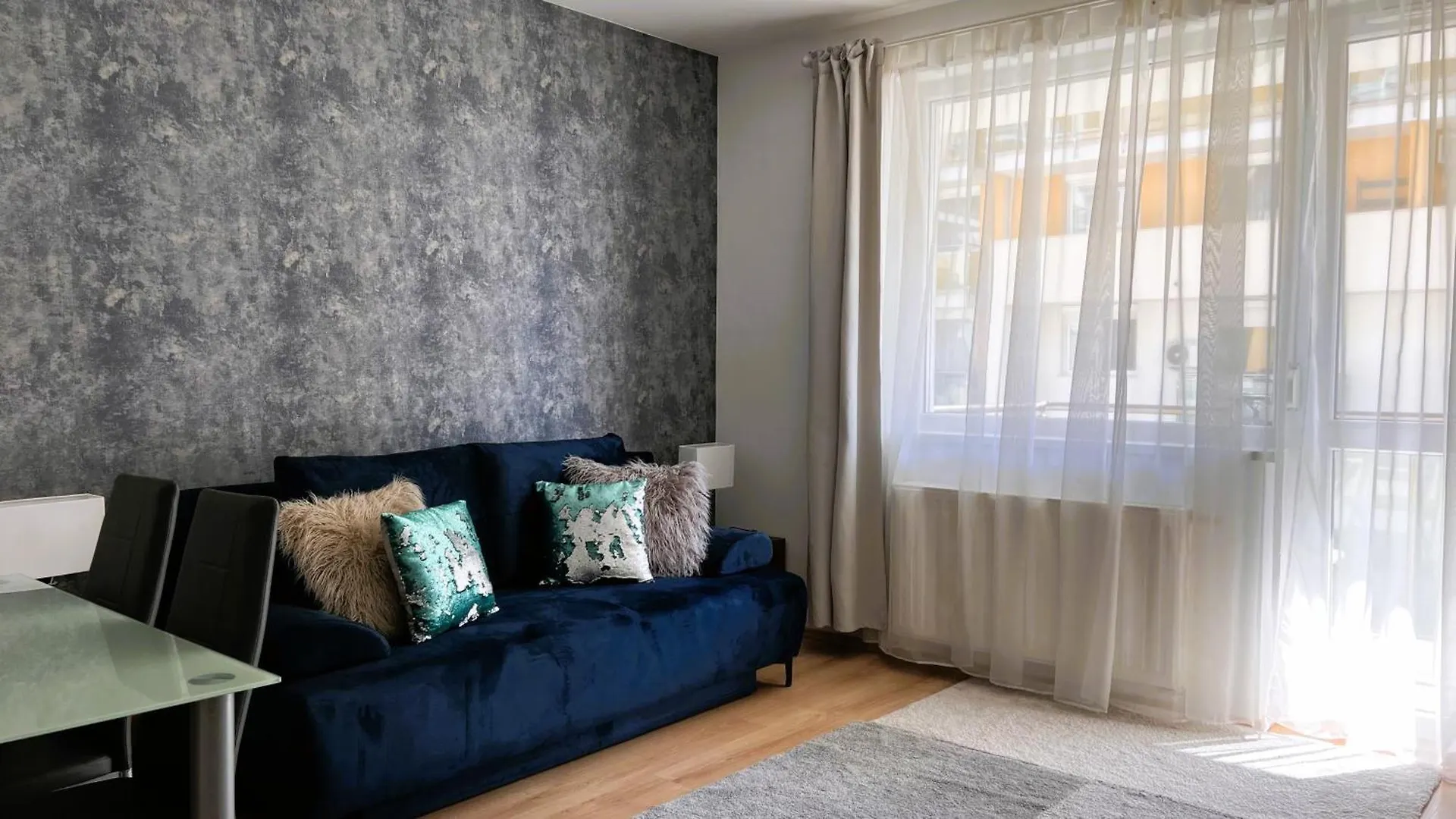 Cosy Living Apartment W Balcony Budapest